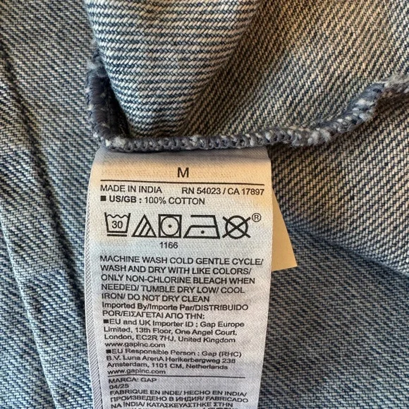 GAP Classic Blue Denim Top NWT - Picture 5 of 6